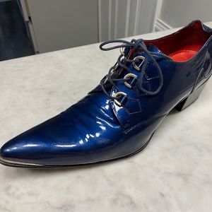 Mens patent leather shoes